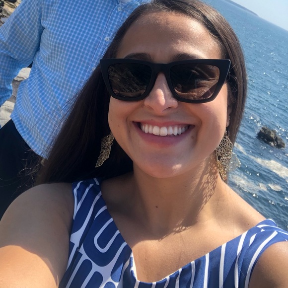 Meet your Posher, Ashley - Picture 1 of 1